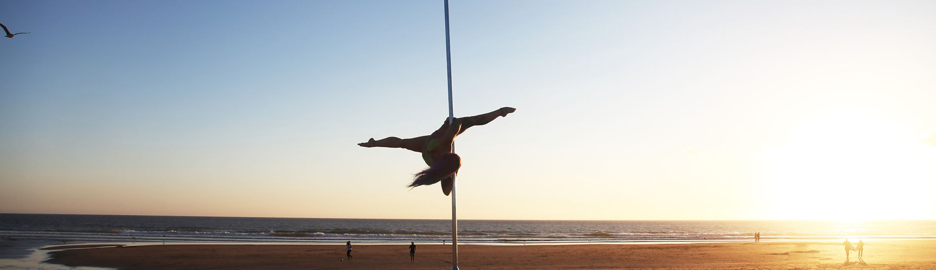 Beachpole surf and pole retreat hero photo